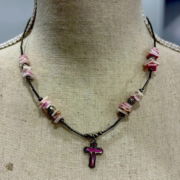 Jewelry - Shell beaded pink cross necklace
